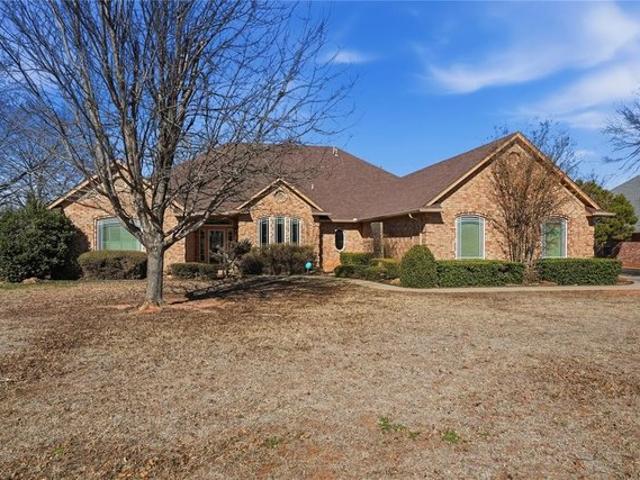 House for sale in Chickasha, Oklahoma