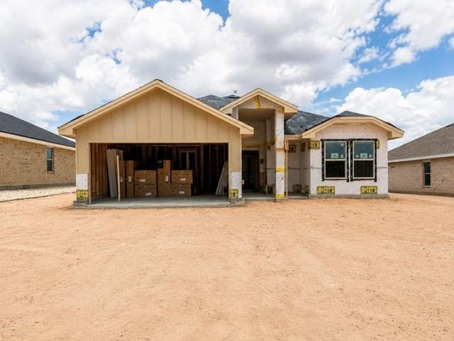 House for sale in Howard, Texas