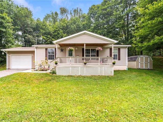 House for sale in New Waterford, Ohio
