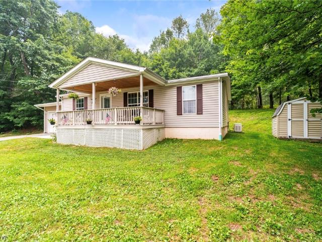 House for sale in New Waterford, Ohio