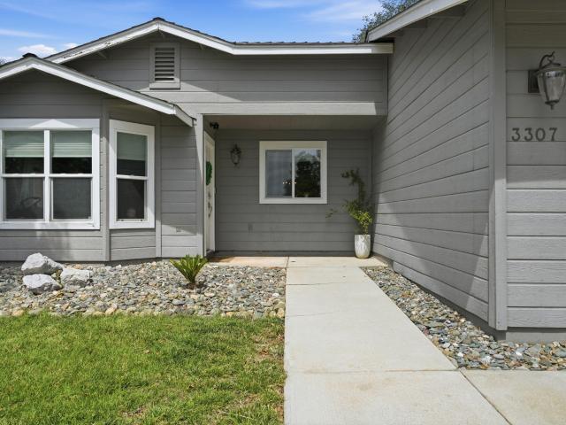 House for sale in Shasta, California