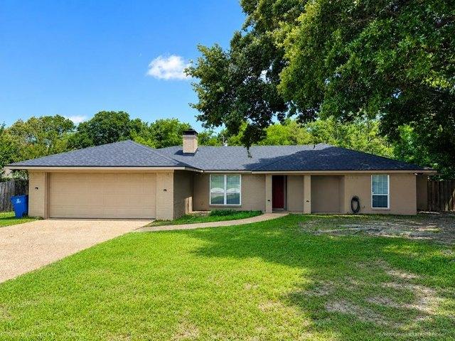 House for sale in Henderson, Texas