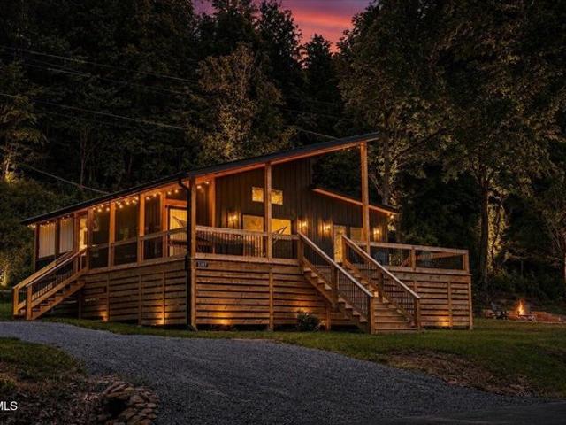 House for sale in Hiltons, Scott County