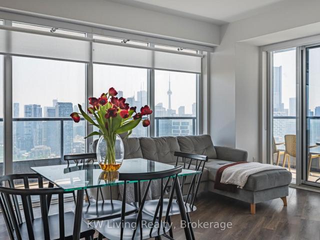 Condo for sale in Toronto Centre, Toronto