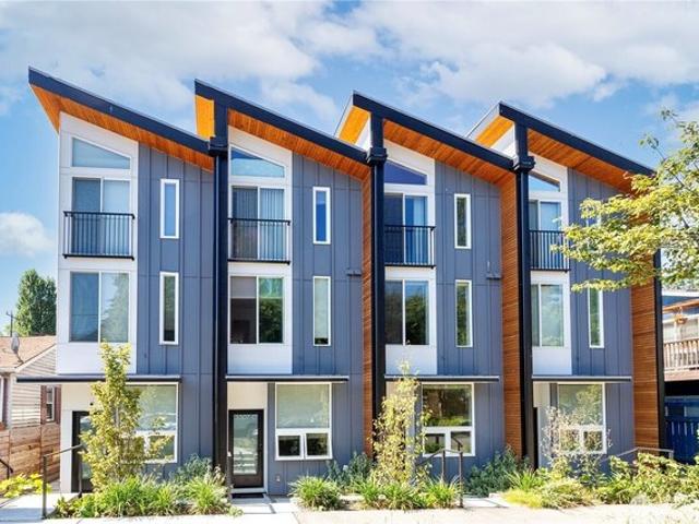Townhouse for sale in Seattle, Washington