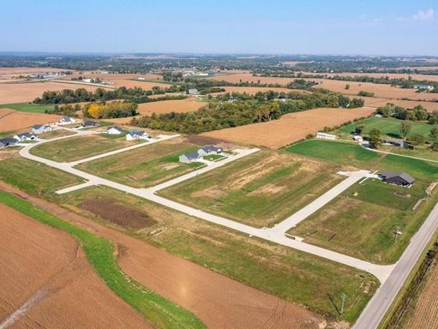 Land for sale in Linn, Iowa