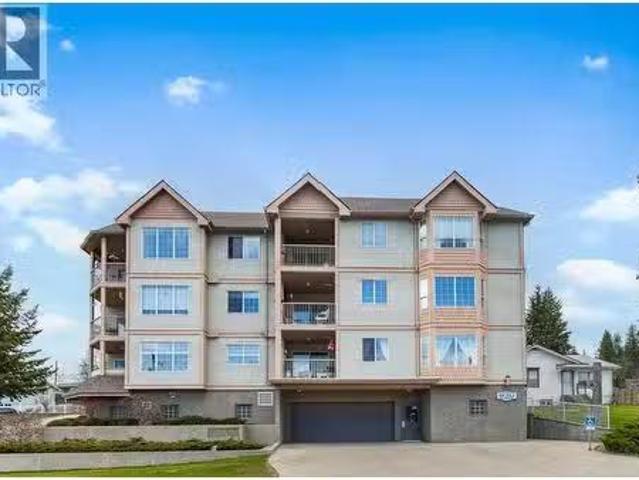 Condo for sale in Salmon Arm, British Columbia