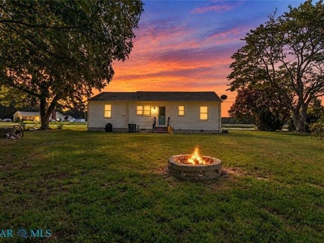 House for sale in Weems, Lancaster County