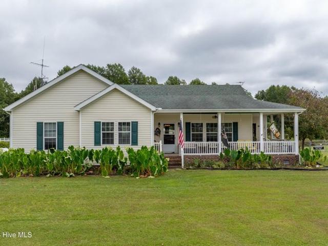 House for sale in Cove City, North Carolina