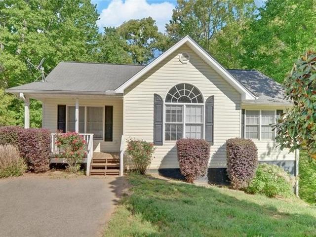 House for sale in Dahlonega, Georgia