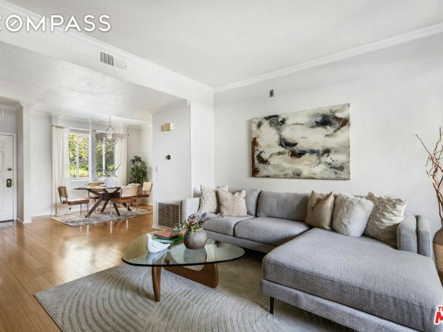 Condo for sale in Pasadena