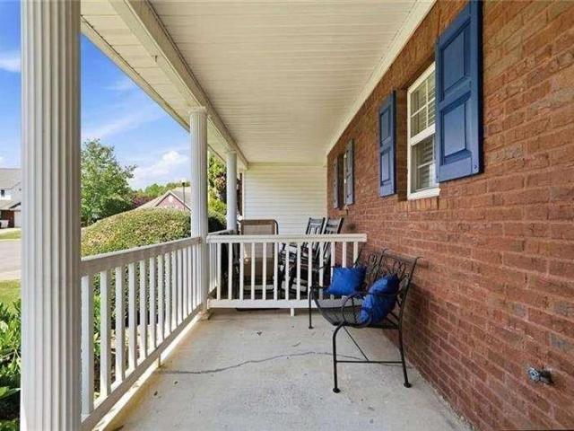 Townhouse for sale in Canton, Georgia