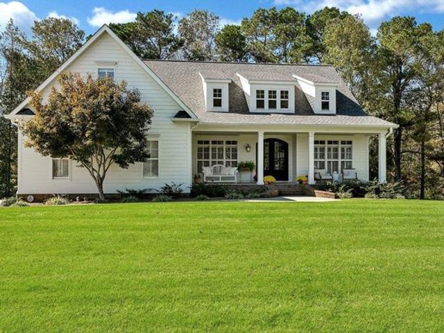 House for sale in Vinemont, Alabama