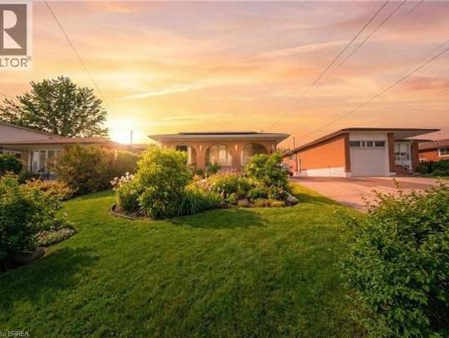 House for sale in Ancaster, Ontario