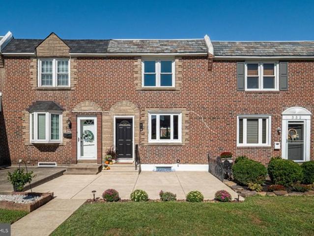 Townhouse for sale in Delco, Pennsylvania