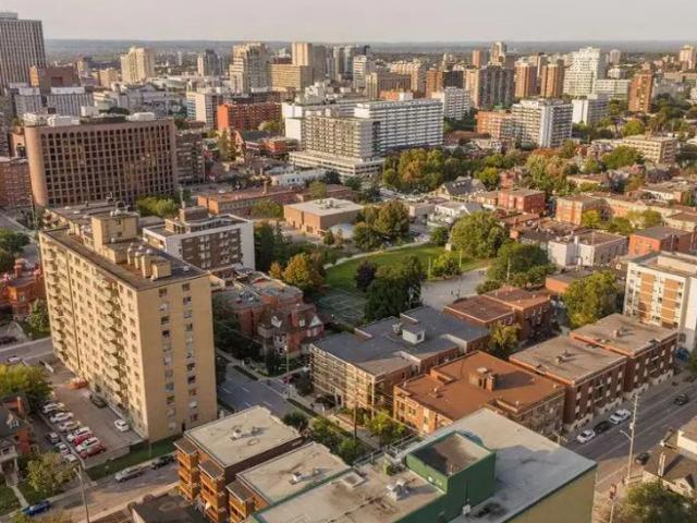 Apartment for rent in Somerset, Ottawa