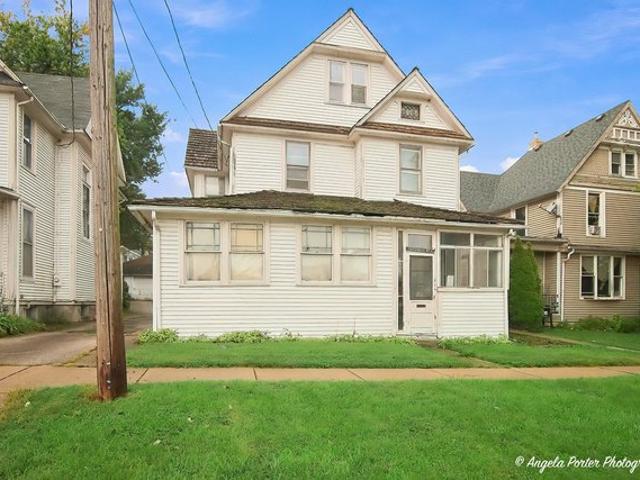 House for sale in Waukegan, Lake County