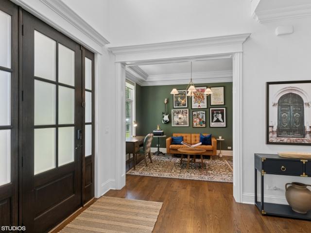 House for sale in Glenview