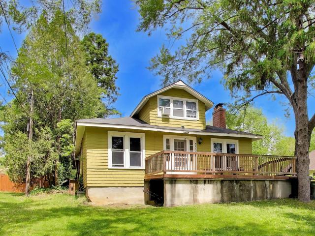 House for sale in Mchenry, Illinois