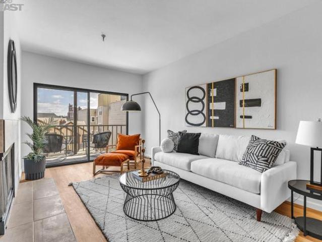 Condo for sale in Oakland, California