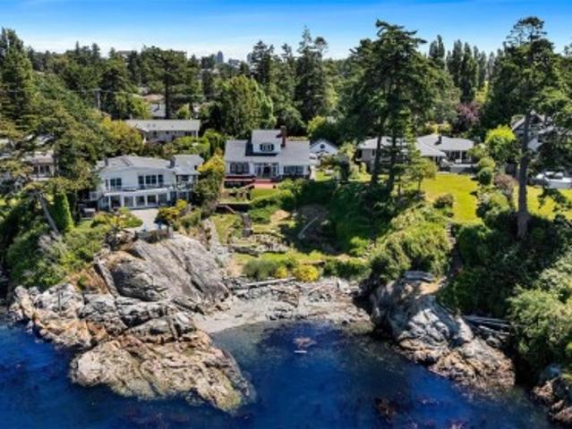 House for sale in Esquimalt, Capital Regional District