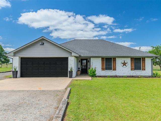 House for sale in Fannin, Texas
