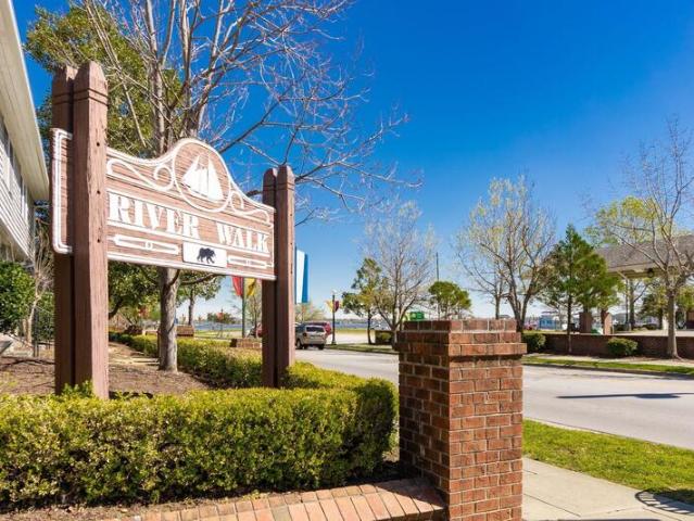 Condo for sale in New Bern