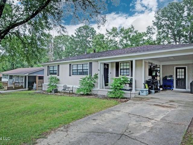 House for sale in Pearl, Mississippi