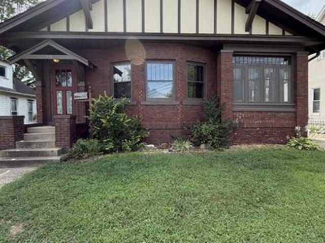 House for sale in Bloomfield, Indiana