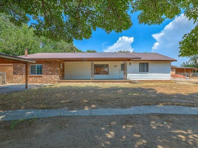 House for sale in Bosque Farms, New Mexico