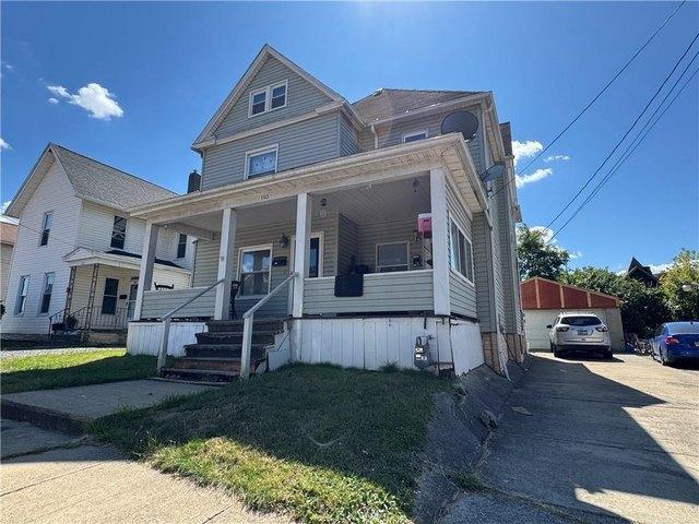 House for sale in New Castle, Pennsylvania