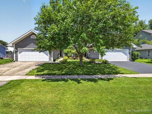 Townhouse for sale in Hinckley, Illinois