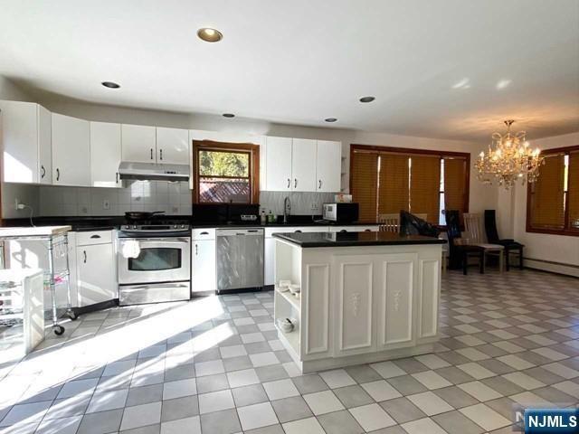 Duplex for rent in Fort Lee, New Jersey