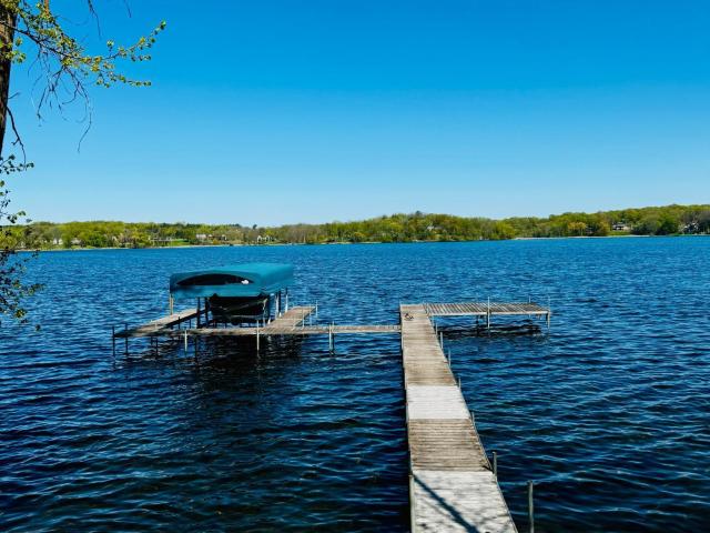 House for sale in Long Lake