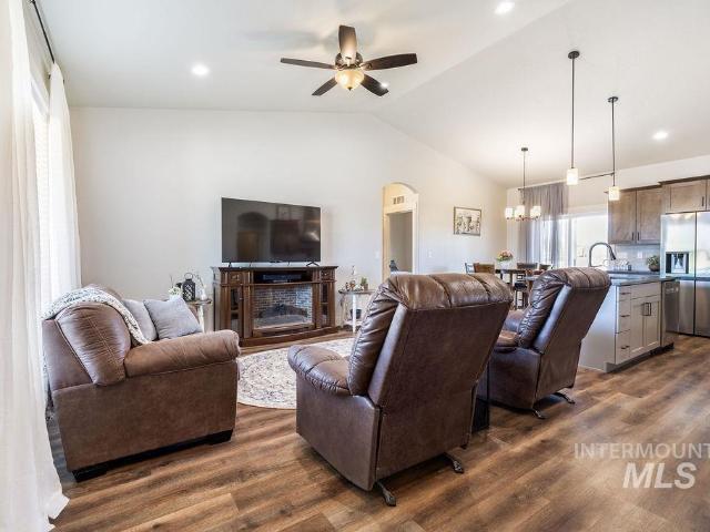 House for sale in Wilder, Idaho
