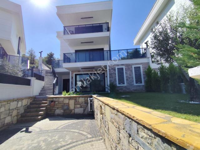 Kuşadasi, Aydin içerisinde satılık Villa