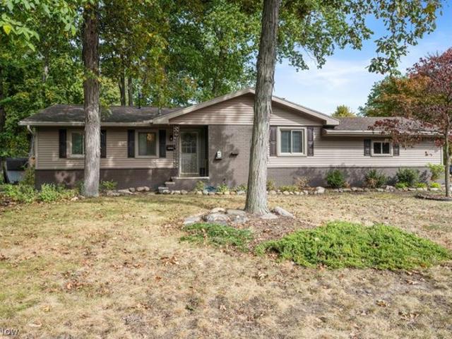 House for sale in Avon Lake, Lorain County
