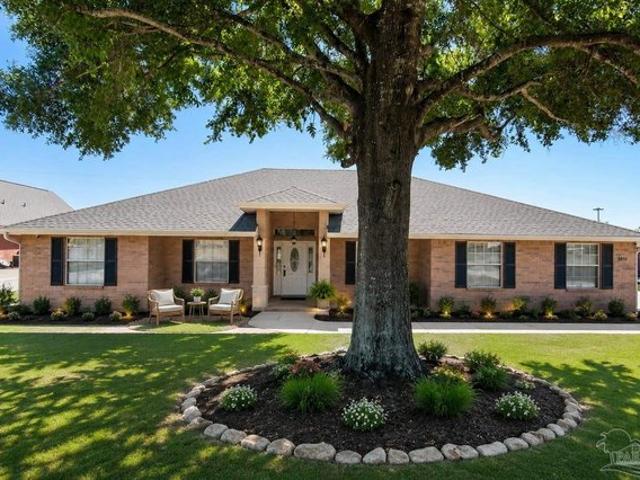 House for sale in Pace, Florida