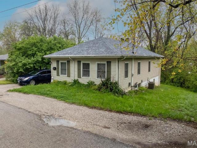 Property for sale in Alton, Illinois