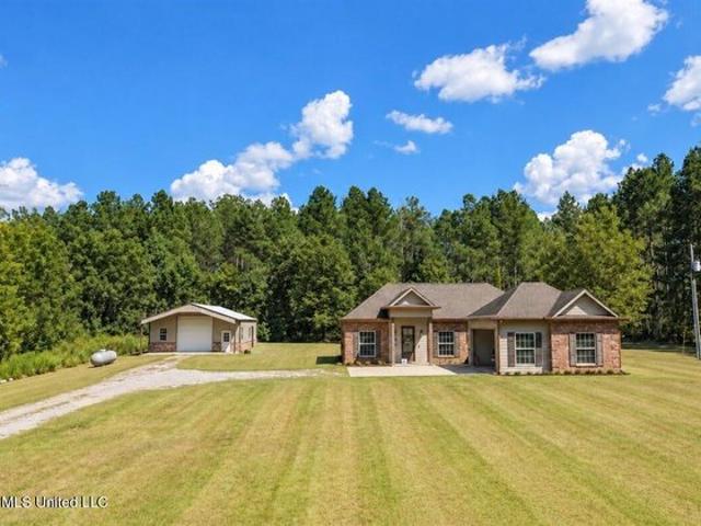 House for sale in Forest, Scott County