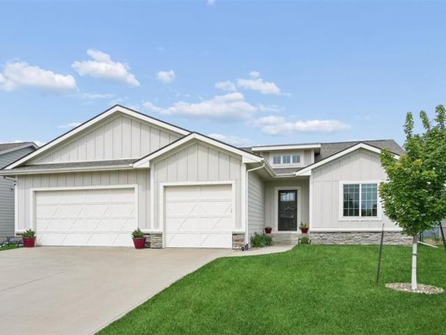House for sale in Altoona, Iowa