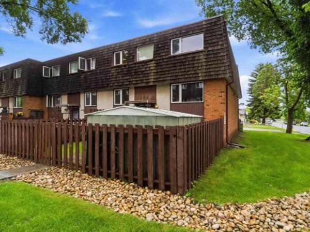 Townhouse for sale in Wedgewood, Alberta