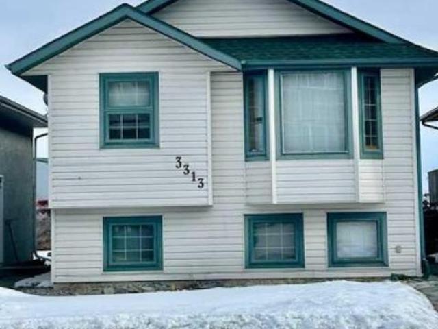 House for sale in Sylvan Lake, Alberta