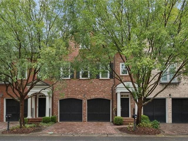 Townhouse for sale in Atlanta, Georgia