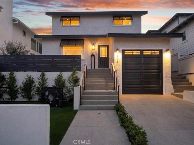 House for sale in Tree Section, Manhattan Beach