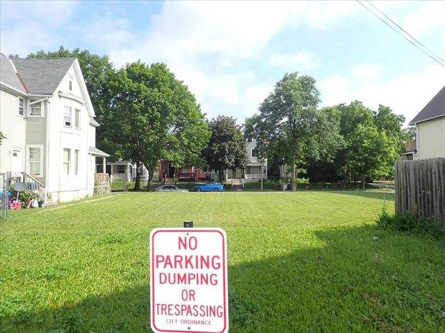 Land for sale in Bluemound Heights, Milwaukee