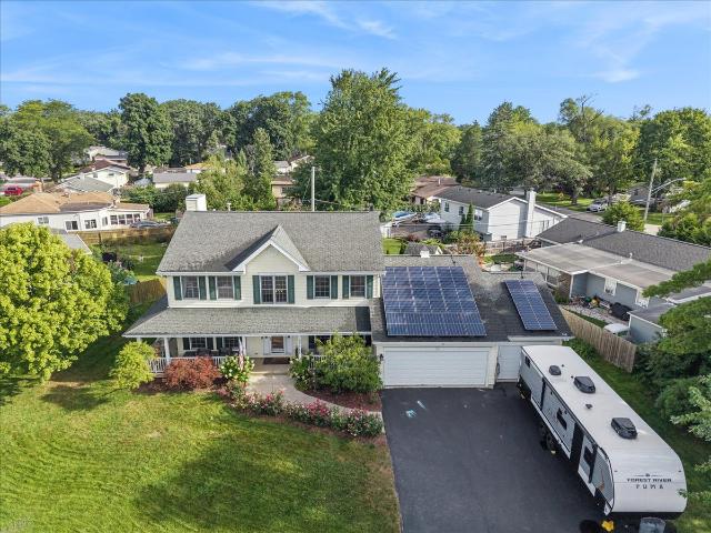 House for sale in Wildwood, Grayslake