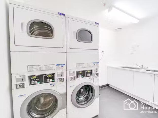 Apartment for rent in Box Hill