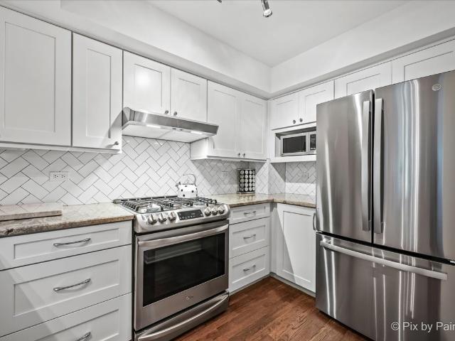 Townhouse for sale in Mchenry, Illinois