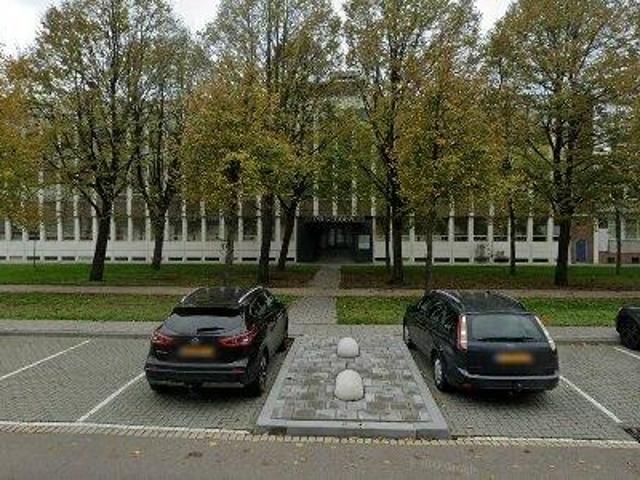 Bedrijfspand te huur in Charlois, Rotterdam
